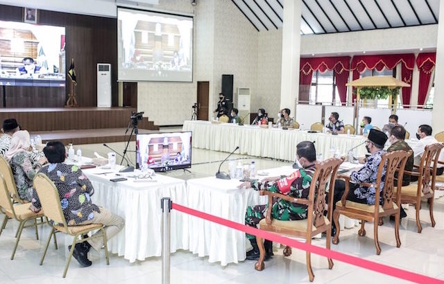 Hidupkan Ekonomi Rakyat, Bupati Jember Gagas Belanja Bansos Sembako Langsung di Masyarakat